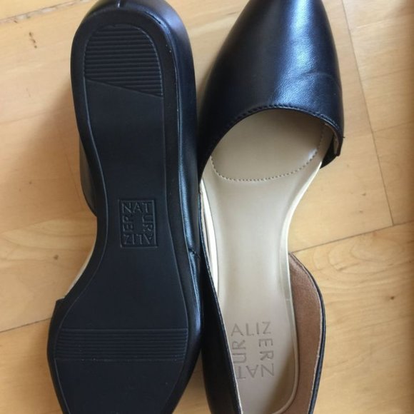 Naturalizer Samantha Point Toe Flat - Size 8 Narrow - Picture 4 of 4